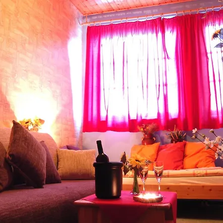 库科利巴斯特凡膳食公寓 招待所 3*